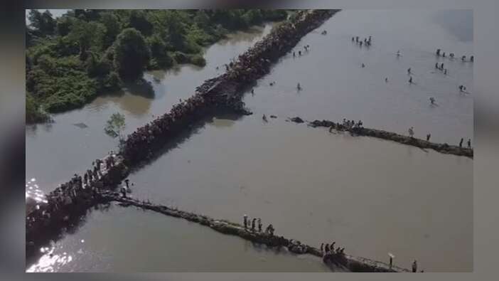 Myanmar'daki katliamdan kaçan müslümanların iç acıtan yolculuğu / VİDEO