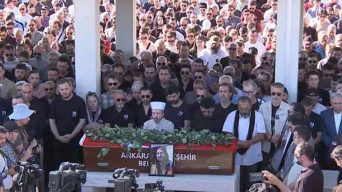 Nihat Genç’in mezarına Bosna ve Maçka’dan toprak serildi! Bozkurt figürüyle uğurlandı