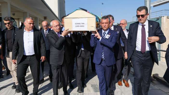 Butlan resti sonrası ilk temas! Kılıçdaroğlu ve Özel cenazede karşı karşıya geldi, gerginlik gözlerden kaçmadı...