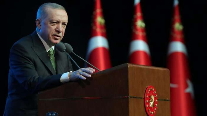 Erdoğan'dan memurlara müjde: Yarı zamanlı çalışma hakkı geliyor