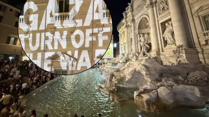 Roma'daki tarihi Trevi Çeşmesi'nin ışıkları Gazze için söndürüldü, Filistin sloganları atıldı