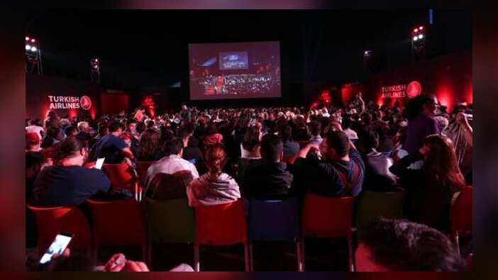 Antalya film festivalinde "gerilla" krizi! Salon karıştı, film yarım kaldı...