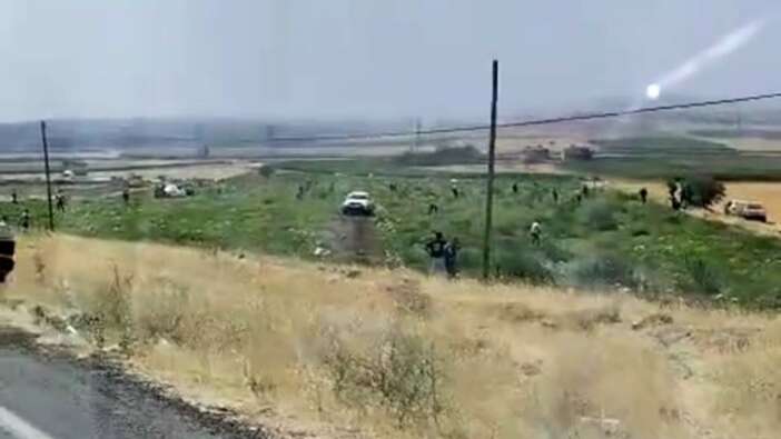 Tarlasına gittiğinde şoke oldu: Onlarca kişi karpuzlarını toplamış, araçlarına dolduruyordu!