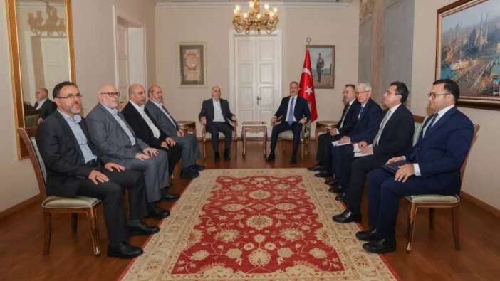 Türkiye'de sürpriz zirve: Hamas heyeti İstanbul'a geldi! Dışişleri Bakanı Hakan Fidan'dan İsrail'e uyarı!