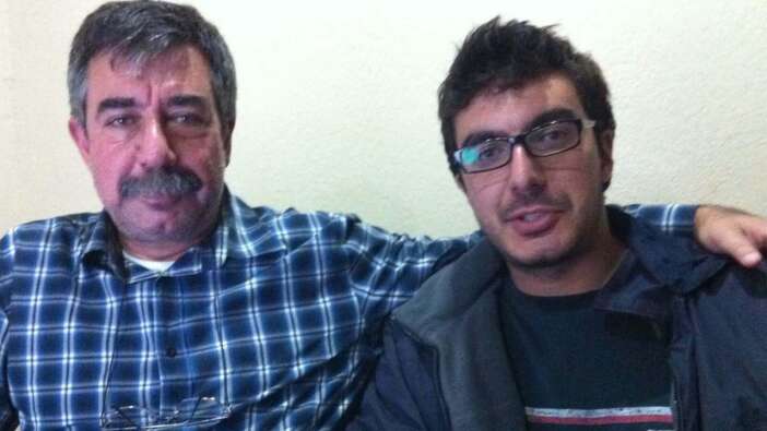 Foça'nın eski belediye başkanı Ahmet Nihat Dirim'in sazlıkta ölü bulunan oğlu Kerem Dirim son yolculuğuna uğurlandı