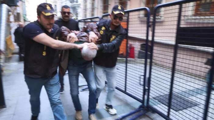 Özgür Özel'e yumruk atan saldırgan: Ben bir aptalım... Selçuk Tengioğlu ikinci kez hakim karşısına çıktı