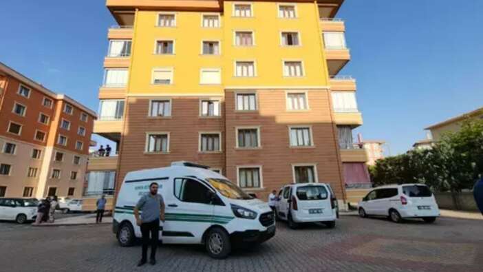 Konya’da korkunç olay! Eşinin cesediyle günlerce yaşamak zorunda kaldı! Kötü koku her şeyi ortaya çıkardı!