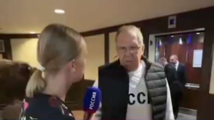 Trump-Putin görüşmesi öncesi Lavrov’un “SSCB” tişörtü gündemde! Sovyet mesajı ne anlama geliyor?