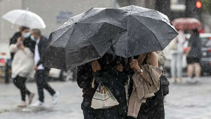 Meteoroloji yeni haritayı paylaştı: 4 ile sağanak geliyor, İstanbul’da fırtına ne zaman duracak?