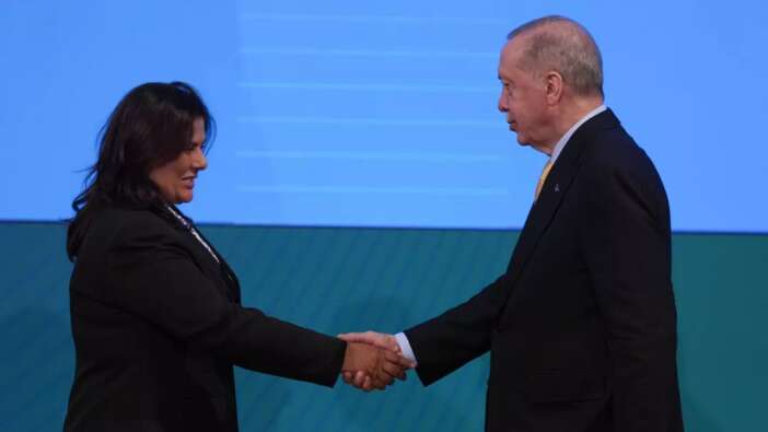 Ak Parti'ye geçen Özlem Çerçioğlu CHP'ye zehir zemberek sözler! İmar mafyası bizi susturmaya çalıştı
