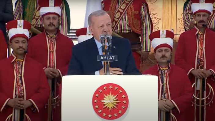 Cumhurbaşkanı Erdoğan’dan Ahlat’ta Malazgirt mesajı: Ahlat, Türk milleti için Kızılelma’nın anahtarıdır