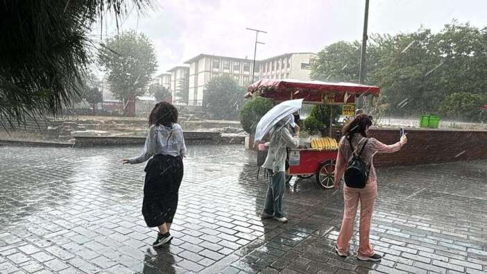 Meteoroloji'den müjdeli haber: İstanbul'a Balkanlardan serinlik geliyor!