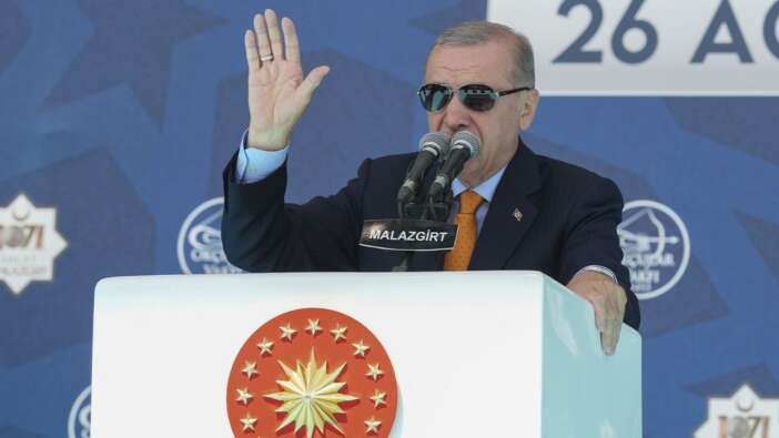 Cumhurbaşkanı Erdoğan'dan Malazgirt’te net mesaj: Yönünü Ankara’ya, Şam’a dönen kazanacak, kıblesini şaşıran kaybedecek!