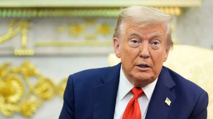 Donald Trump o ülkeyi işaret etti: Devrim var gibi görünüyor!