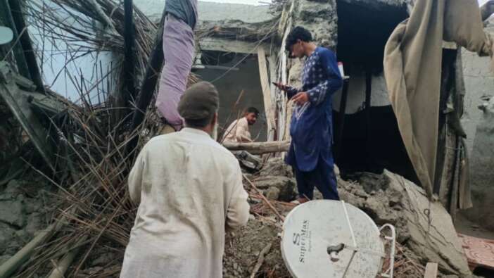 Afganistan’ı yerle bir eden depremde bilanço ağırlaşıyor! 622 ölü, bin 555 yaralı... Enkaz altında insanlar var!