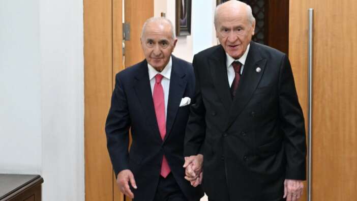 CHP’de kongre iptali sonrası sürpriz temas! Bahçeli, eski CHP lideri Hikmet Çetin ile görüştü