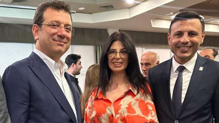 Şaibeyi ortaya çıkaran üye... CHP'de kongreyi iptal ettiren dilekçeyi veren isim belli oldu! Özlem Erkan'ın İmamoğlu ve Özgür Çelik'le yan yana fotoğrafı çıktı