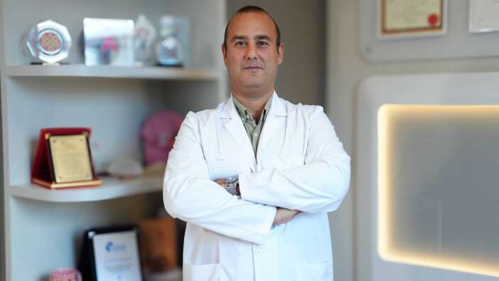 Ünlü cerrah uyardı! Yapay zekaya değil doktorunuza danışın!