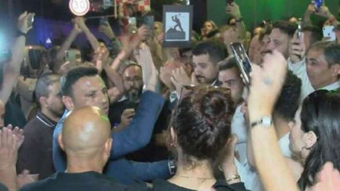 CHP İstanbul’da büyük kriz! Gürsel Tekin binaya gitmeden ortalık karıştı