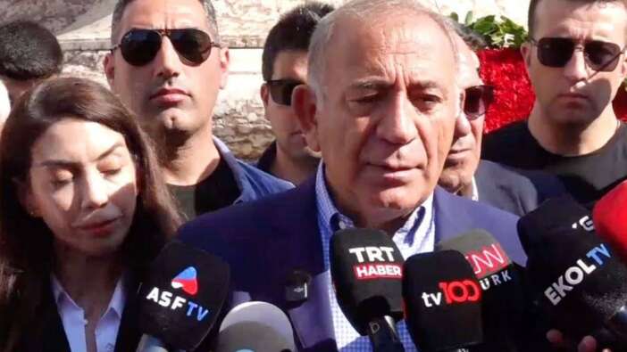 CHP’de kriz derinleşiyor: Gürsel Tekin’den sert çıkış! “Aziz İhsanlara yenilmeyeceğiz, nokta”