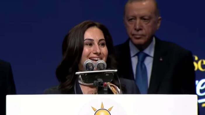 CHP'den istifa edip AK Parti'ye geçen Beykoz Belediye Başkanvekili Özlem Vural Gürzel: Burada olduğum için çok mutluyum!