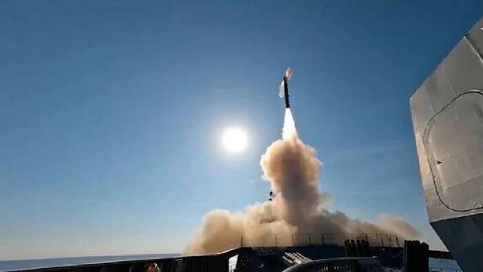 Hipersonik güç gösterisi! Rusya Barents’te Zircon füzesini test etti