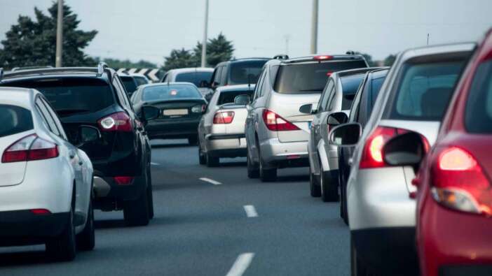 Trafikte araç sayısı hızla artıyor! Ağustosta 215 bin yeni kayıt yapıldı