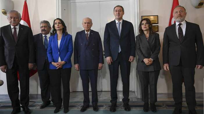 Komisyonda kavga çıktı! DEM Partililer toplantıyı terk etti