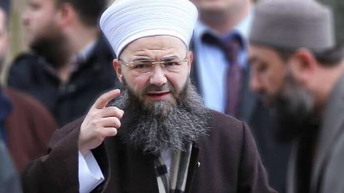 Cübbeli saldırı!  Hoca sıfatlı A. Mahmut Ünlü, Gazze için sokaklara dökülenleri hedef aldı
