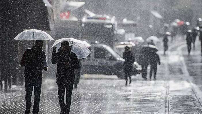 Yurt genelinde sağanak alarmı! Meteoroloji'den 8 il için sarı kodlu uyarı
