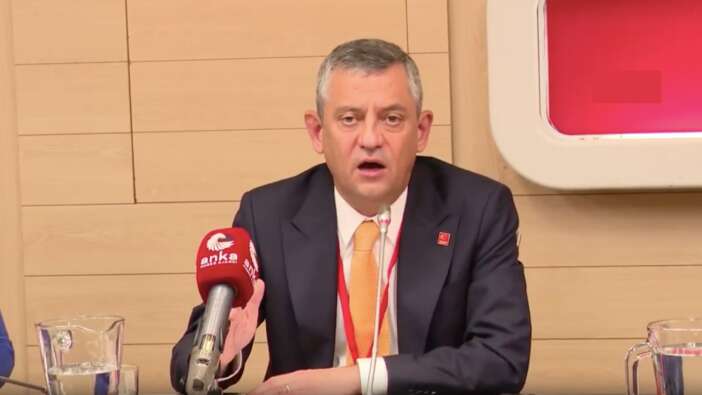 Özgür Özel’den Avrupa’da Türkiye’yi şikayet turu! Sosyalist Enternasyonal’de Erdoğan’ı hedef aldı