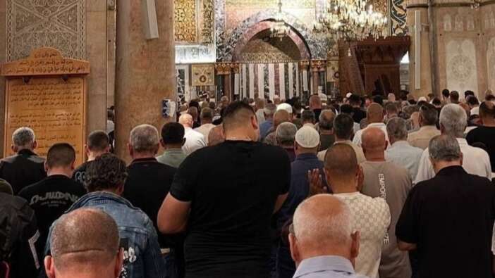 Gazze’nin zaferi Mescid-i Aksa’da yankılandı! Filistinliler sabah namazında gözyaşlarıyla saf tuttu...