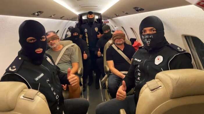 Kırmızı bültenle aranan uyuşturucu baronu “Don Vito” yakalandı! Abdullah Alp Üstün ve Hasan Lala Türkiye’ye getirildi