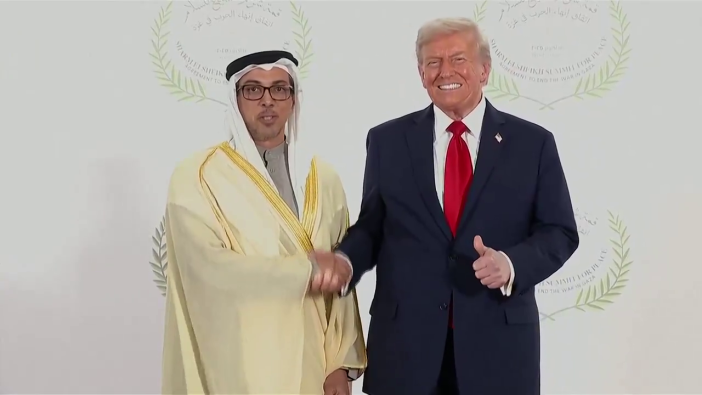 Şarm el-Şeyh’te tuhaf an! Trump’tan BAE Veliaht Prensi’ne: “Çok paraları var, sınırsız paraları var!”