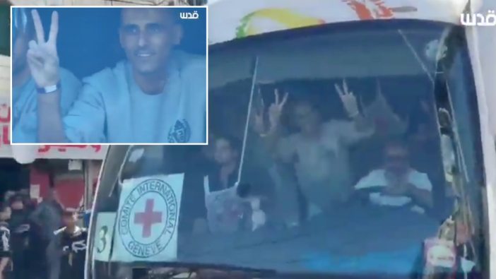 Tarihi kavuşma: Özgür kalan Filistinli tutsaklar Batı Şeria’da! Ramallah’ta coşkulu karşılama