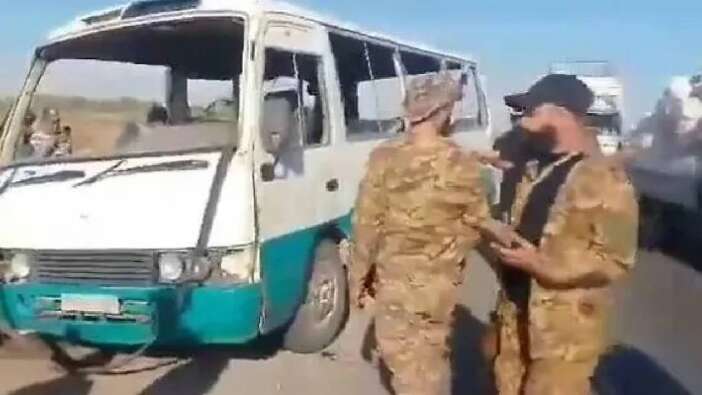 Suriye ordusuna kanlı tuzak! Deyrizor’da askeri otobüse bombalı saldırı: 4 ölü, 9 yaralı