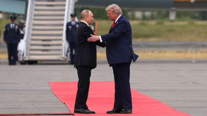 Trump'tan Putin'e Tomahawk füzeleri tehdidi: Karşı tarafa gönderirim dedim hoşuna gitmedi