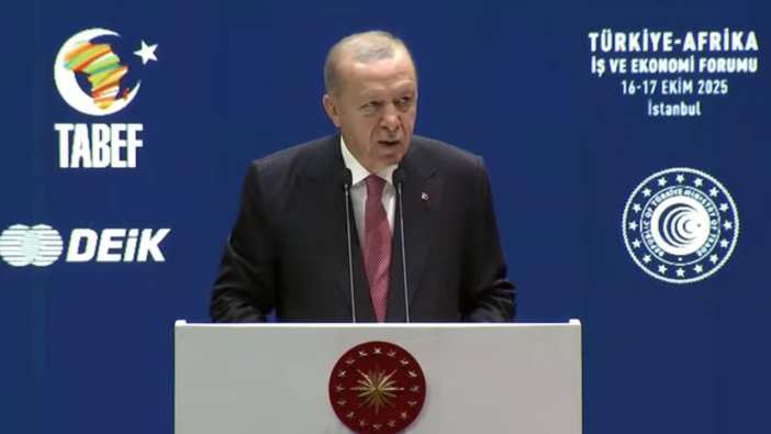 "Ekonomimiz hızla büyüyor" diyen Cumhurbaşkanı Erdoğan’dan yatırımcıya mesaj: Türkiye’nin kapısı her yatırımcıya ardına kadar açık!
