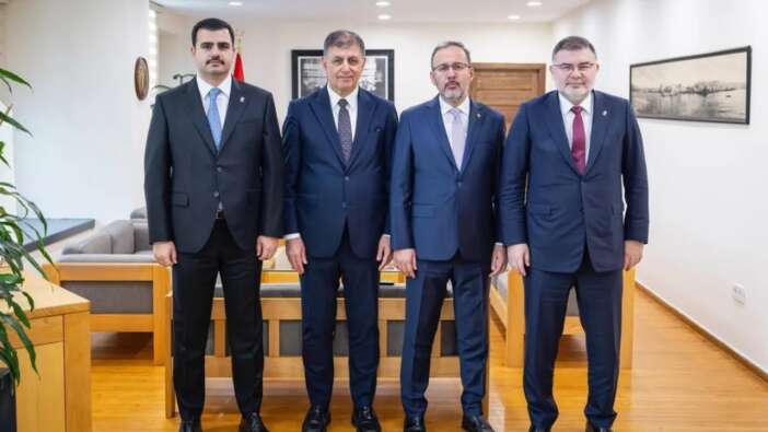 CHP’de “İzmir kaybediliyor” endişesi! AK Parti heyetinin Cemil Tugay ziyareti paniğe neden oldu!