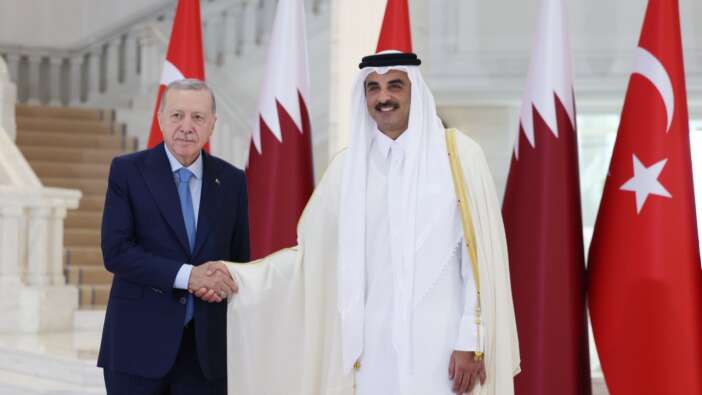 Cumhurbaşkanı Erdoğan'ın Katar ziyaretinin perde arkası: Terlik detayı, stratejik mesajlar ve 8 anlaşmanın anlamı!