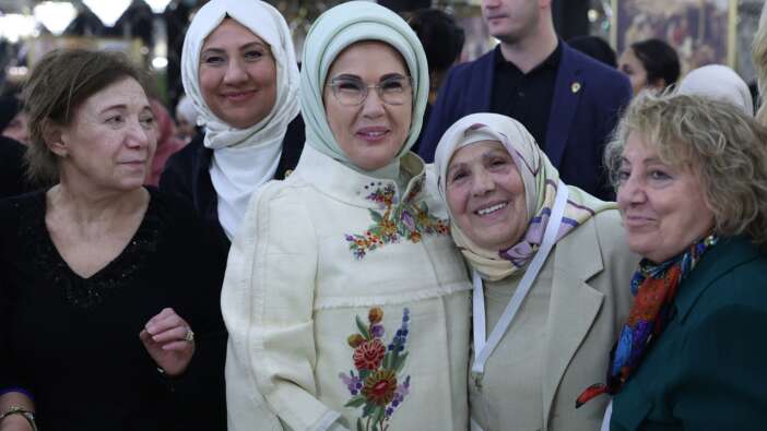 Emine Erdoğan: “Siirt, Cumhurbaşkanımızın siyasi hayatında bir dönüm noktasıdır”