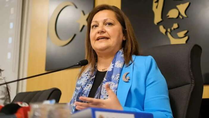 Burcu Köksal'ın AK Parti rozeti yarın takılıyor! Belediye Meclisi’nde çoğunluk el değiştiriyor: AK Parti sayısal üstünlüğü alacak