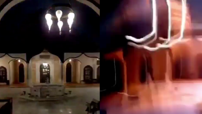 Bursa'da tarihi Emirsultan Camii’ne yıldırım isabet etti! İşte o anlar