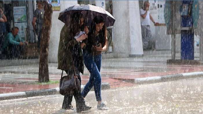 Yağmur bitmiyor! Meteoroloji uyardı: İstanbul, Bursa, İzmir ve Ankara’da fırtına alarmı