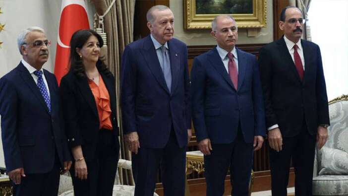Beştepe'de görüşeceklerdi! İmralı Heyeti-Erdoğan görüşmesinin saati değişti: Nedeni belli oldu