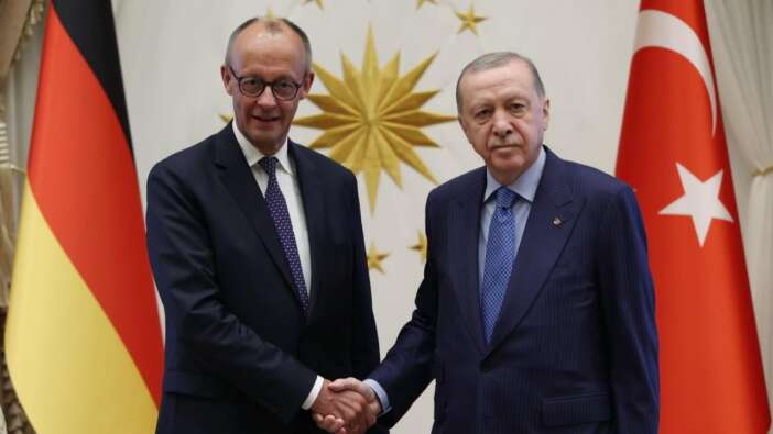 "Türkiye'yi Avrupa Birliği'nde görmek istiyoruz" Cumhurbaşkanı Erdoğan ve Almanya Şansölyesi Merz'den dikkat çeken çıkış!