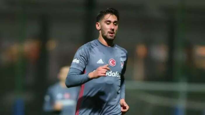 Beşiktaş’ın Eski Yıldızı Orkan Çınar kimdir eşi kim? Aslen nereli? Futbolu bıraktı mı?