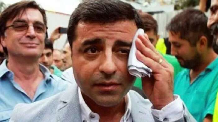 9 yıllık tutukluluğun özeti! Selahattin Demirtaş’a açılan davalar: Hangi suçlamalarla yargılandı?