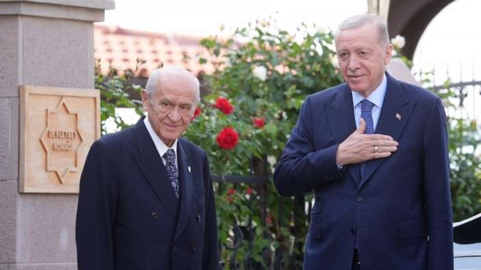 Bahçeli’den “Gök girsin, kızıl çıksın” çıkışı! Muhalefeti ters köşe yaptı: Cumhur İttifakı dimdik ayakta!