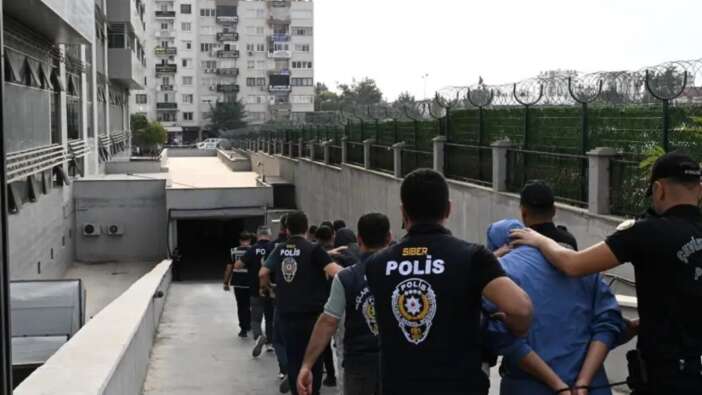 Mersin'de 7,6 milyar liralık yasa dışı bahis ağı çökertildi! 17 şüpheli tutuklandı